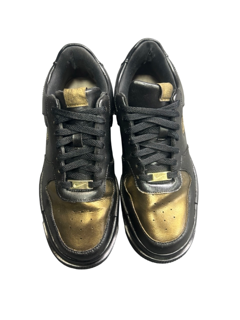 Nike Air Noir et Doré taille 41