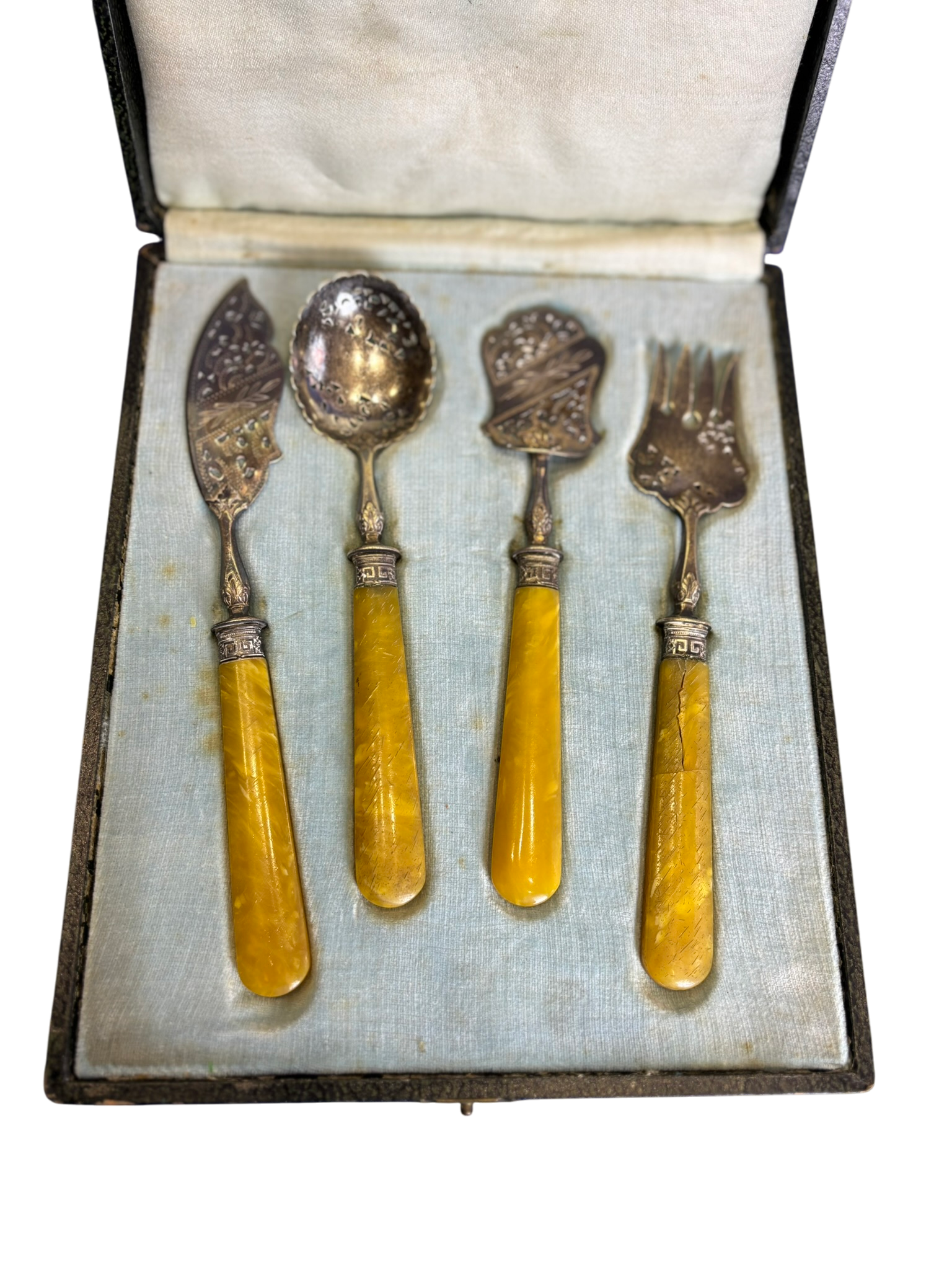 Argenterie 4 pièces service entremet