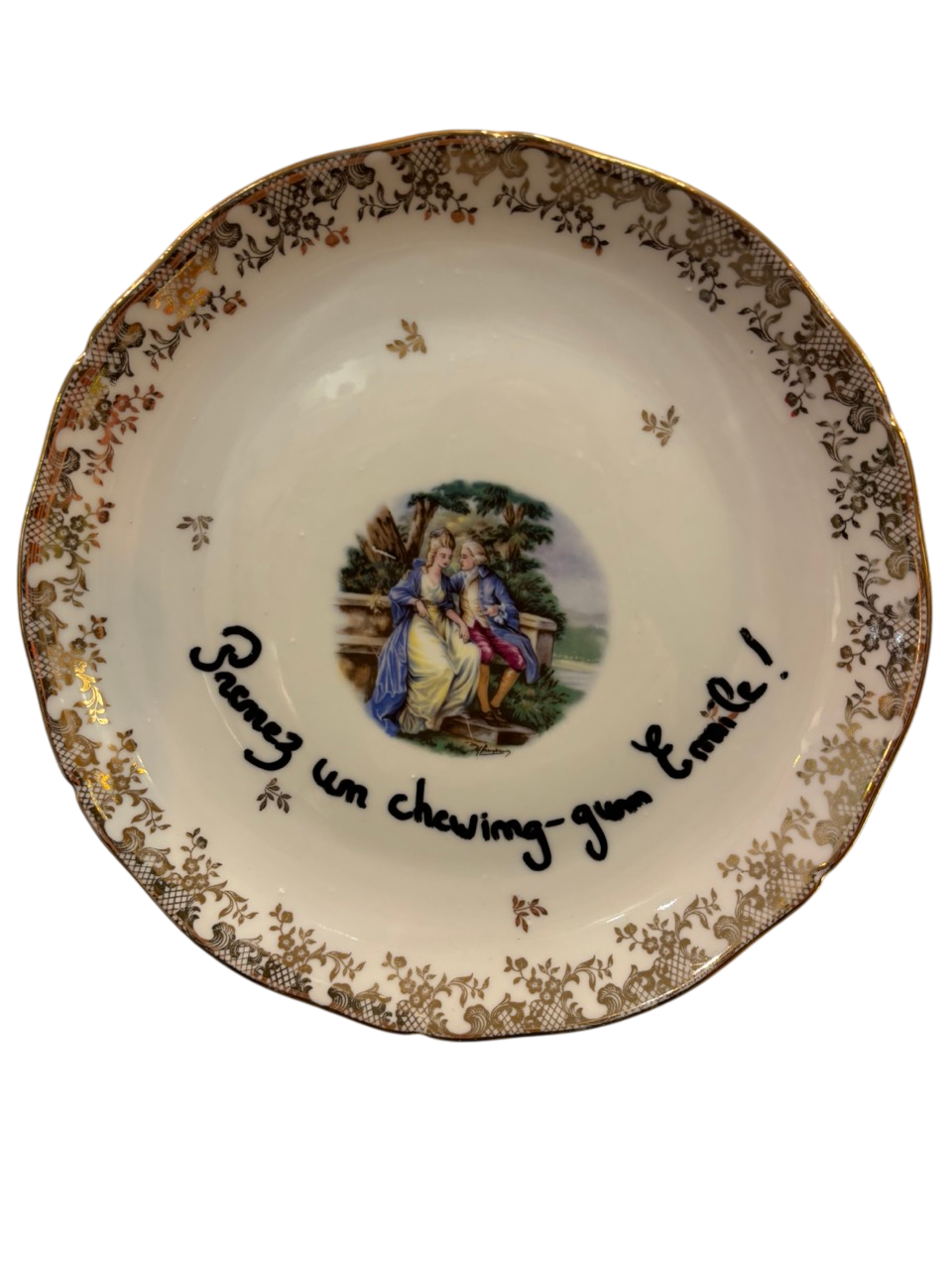 Plat en porcelaine vintage "Prenez un chewing gum Emile"