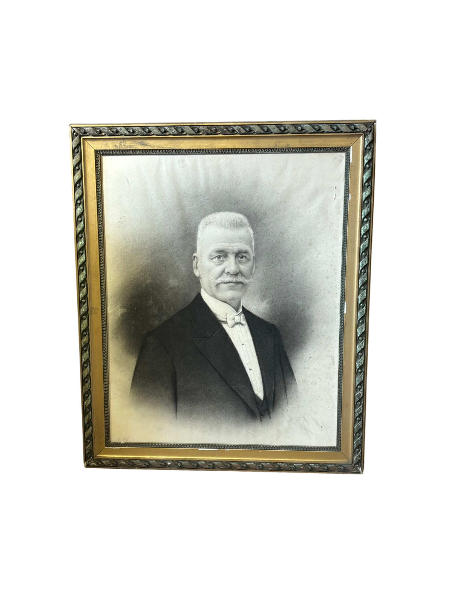 Portrait ancien d'homme en costume