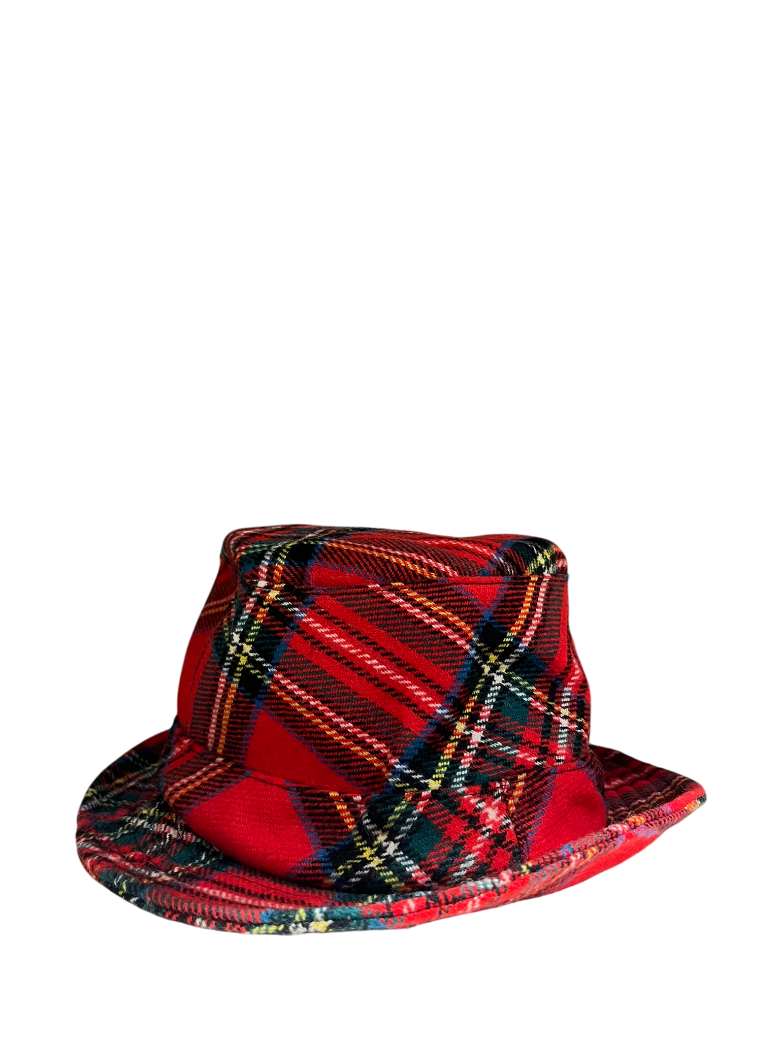 Chapeau en tartan rouge
