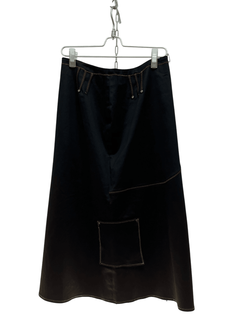 Jupe noire avec surpiqûres dorées Taille 38